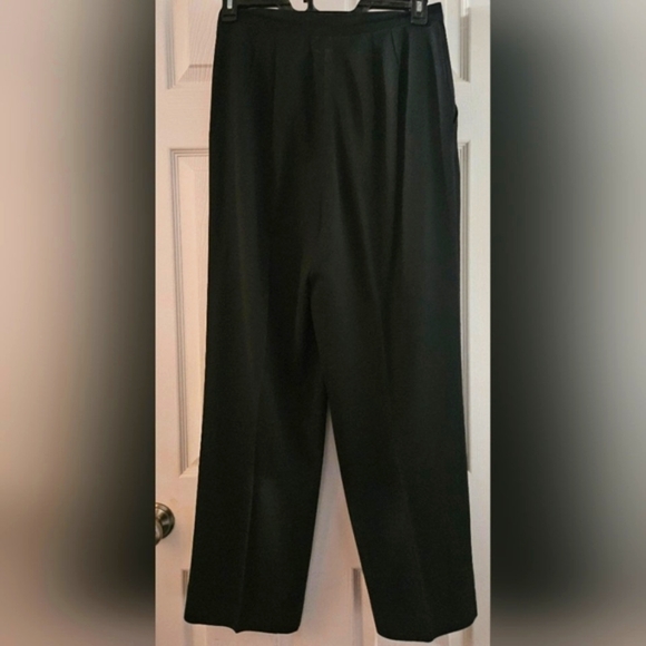 Jacqueline Ferrar 2 Piece Pantsuit - Picture 9 of 10